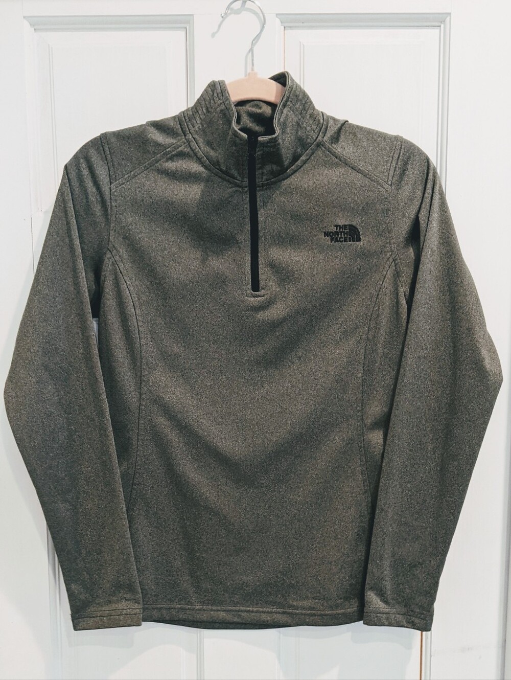 North Face Gray Long Sleeve Quarter Zip Pullover Womens S/P